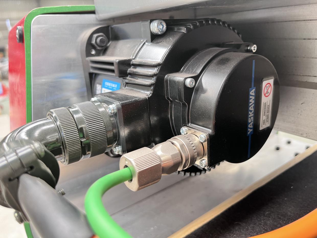 MCA 3700-M: Mesa de corte de vidrio CNC multifunción - Image 6