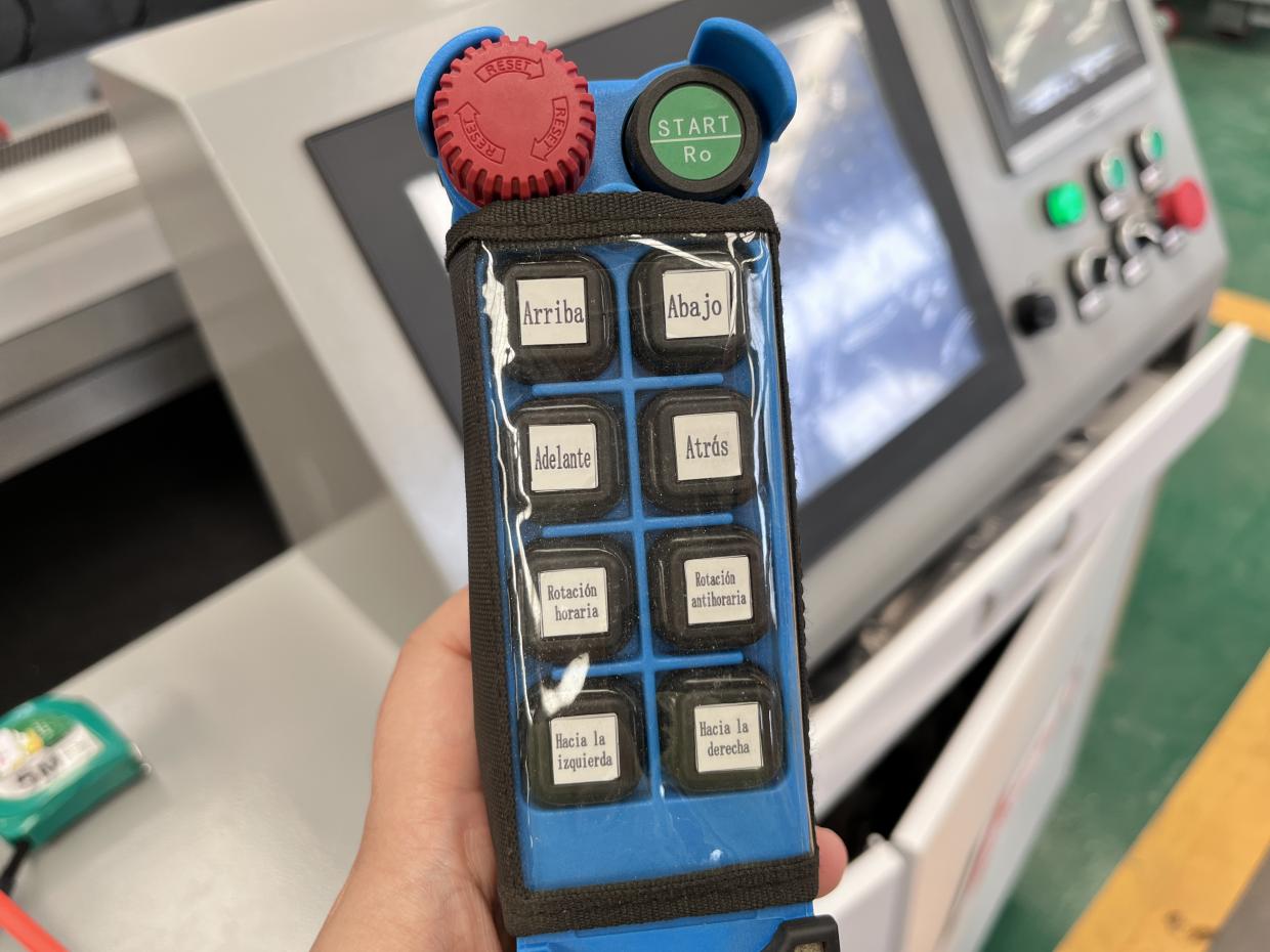 MCA 3700-M: Mesa de corte de vidrio CNC multifunción - Image 8