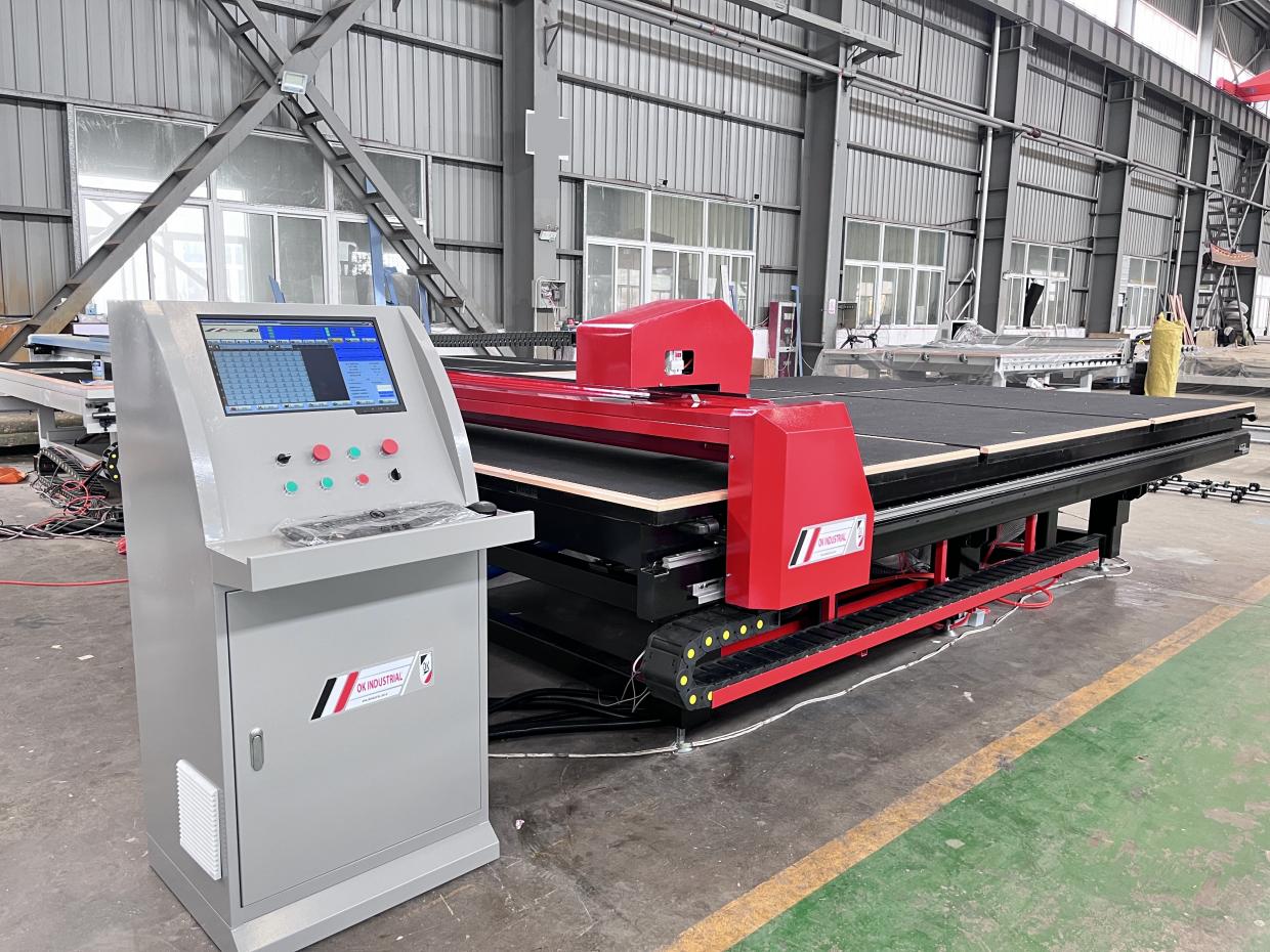 MCA 3700-B: Mesa de corte de vidrio CNC basculante (hidráulica) - Image 4